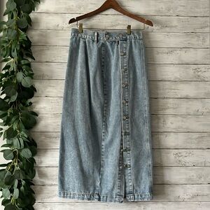 Buttoned, Denim Pencil Skirt